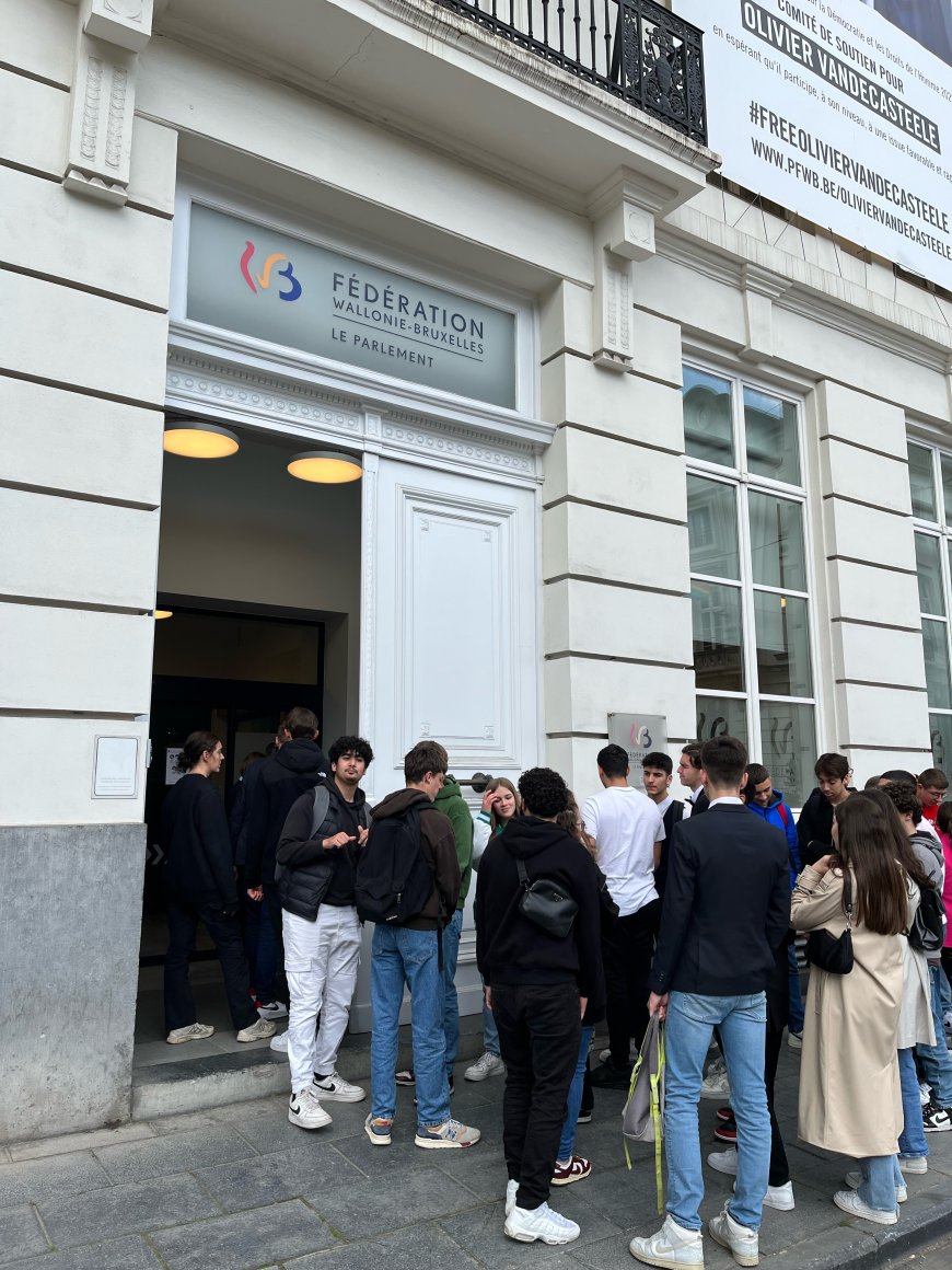 Visite du Parlement de la Fédération Wallonie-Bruxelles et rencontre avec Madame Caroline Désir, Ministre de l'Education