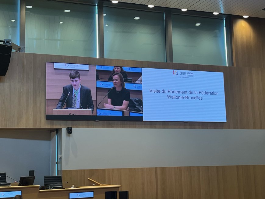 Visite du Parlement de la Fédération Wallonie-Bruxelles et rencontre avec Madame Caroline Désir, Ministre de l'Education